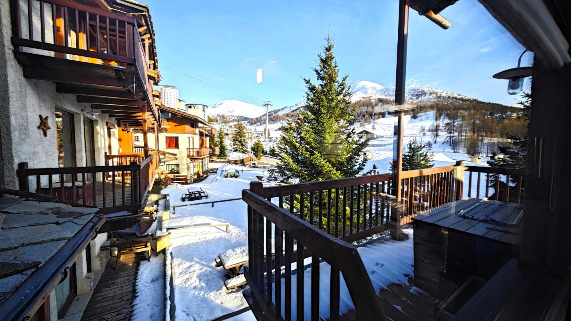 Vila Hostdomus - Imperial Chalet Colle Colle Sestriere Exteriér fotografie